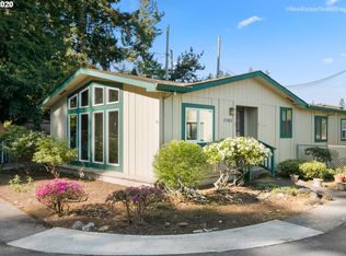 17452 NE Glisan St #7, Portland, OR 97230