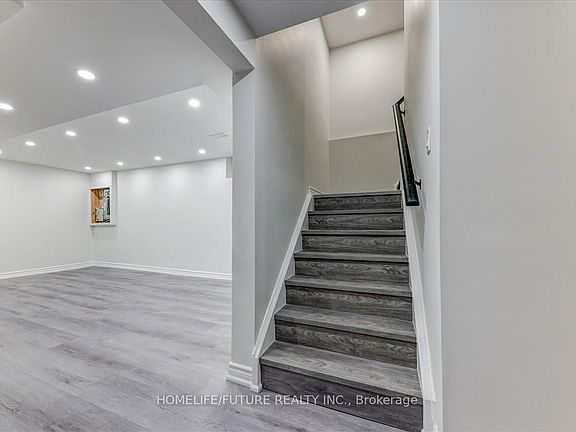 4th image of 11 Bobolink Ave #Basement