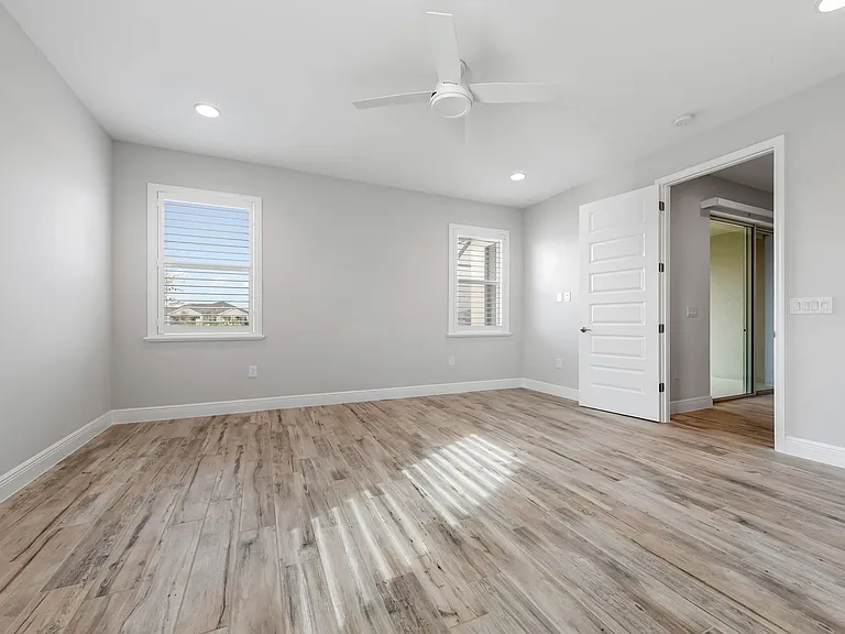 8134 Loren Cove Dr — Photo 13