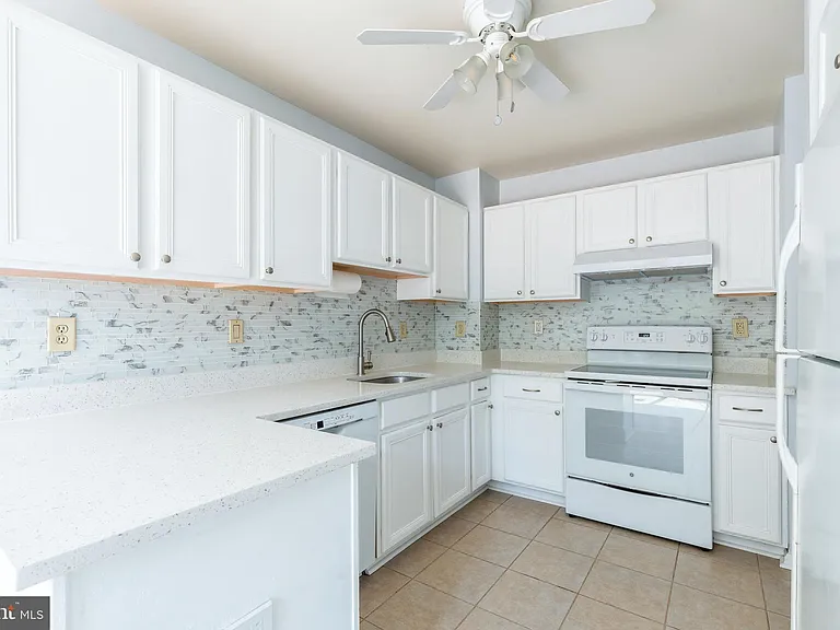 307 Thyme Ln — Photo 7