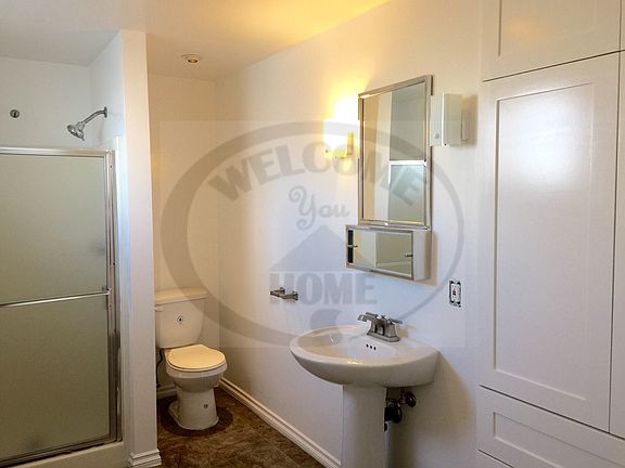 5th image of 2844 Knox Ave