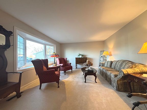 2nd image of 1496 W Lotus Ln