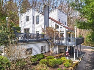 14 Cold Spring Hills Rd, Huntington, NY 11743