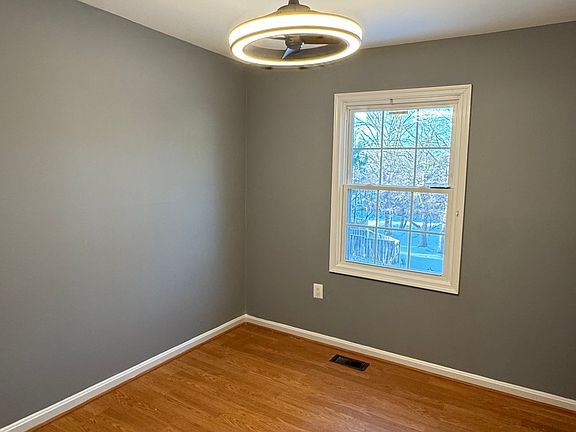 5th image of 4927 Van Walbeek Pl
