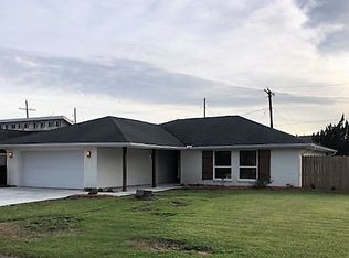 2531 Little John Ln, Groves, TX 77619