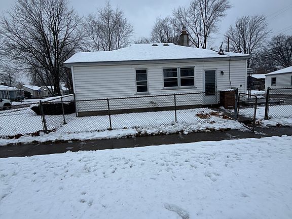 3rd image of 2225 Dallas Ave