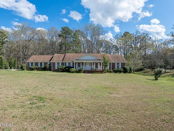 2nd image of 15 Mornside Dr