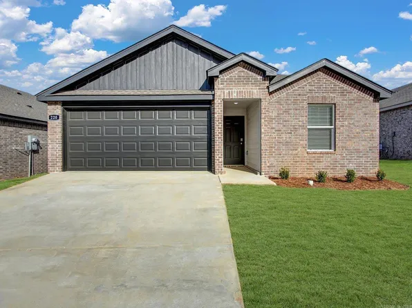 225 Stone Canyon Dr, Maumelle, AR 72113