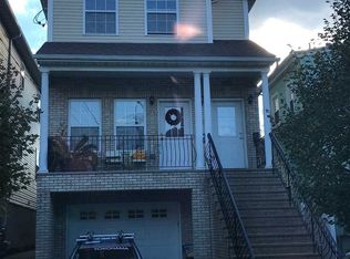 30 W 17th St #1, Bayonne, NJ 07002