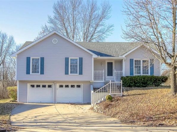 6215 NW 65th St, Kansas City, MO 64151