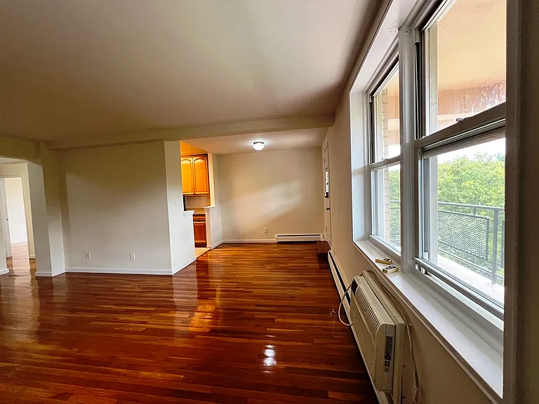 23-50 Waters Edge Dr #D — Photo 10