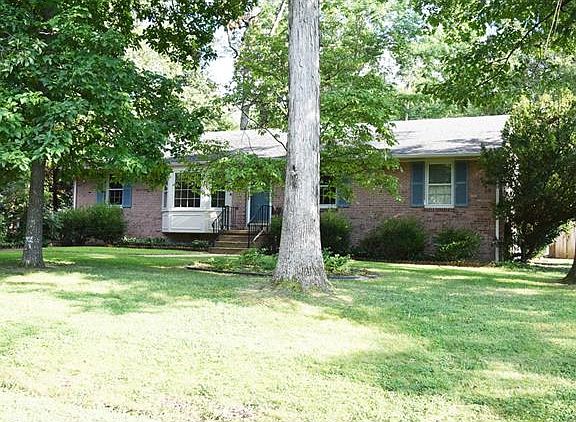 3rd image of 8055 Meadow Dr