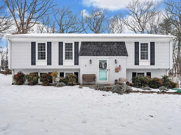 2nd image of 2919 Purple Finch Rd