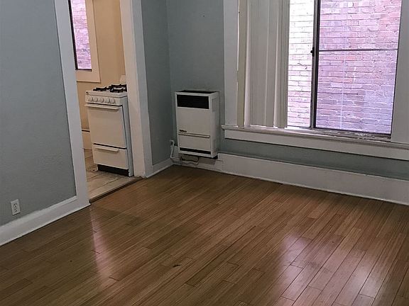 2nd image of 1325 S Hope St