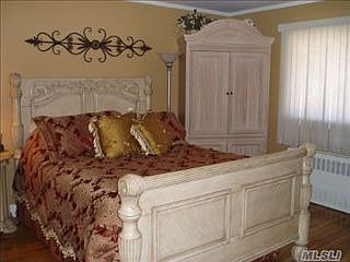 4th image of 745 Regent Dr