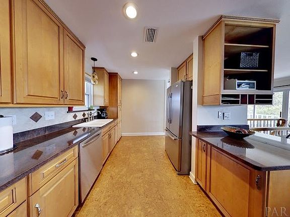 5th image of 3457 Hillside Ave