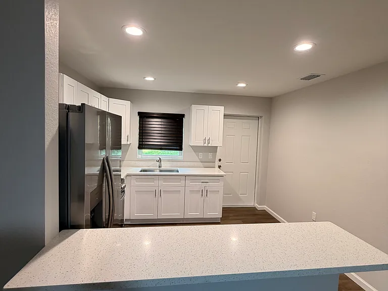 1587 SW Price Child St #2 — Photo 4