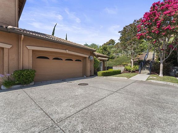 3rd image of 8016 Vertine Court