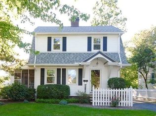 600 Juneway Dr, Bay Village, OH