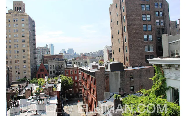 Rented by Douglas Elliman | media 26