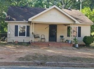 807 N 9th St, Griffin, GA 30223