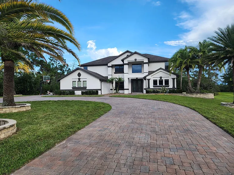 14333 Bella Ln — Photo 1