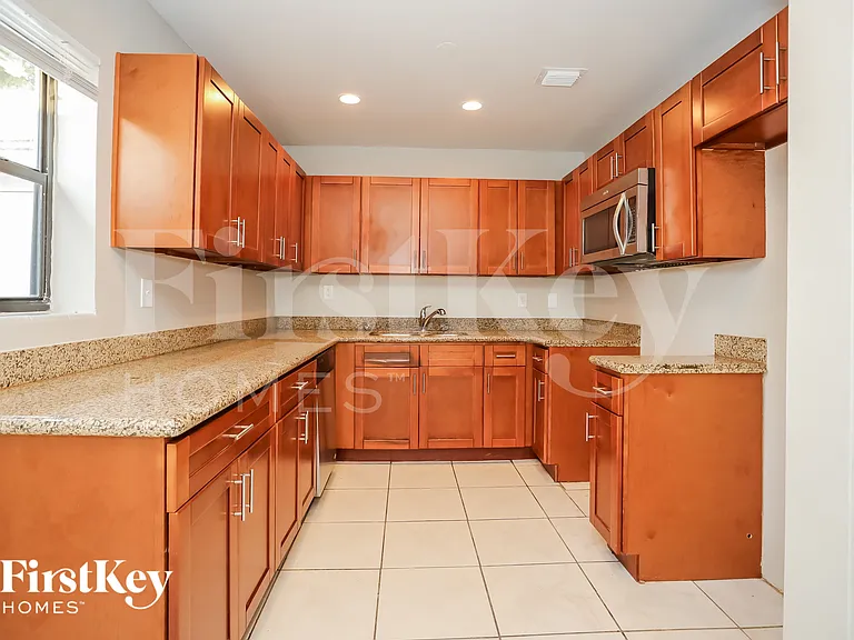 1155 NW 127th St — Photo 7