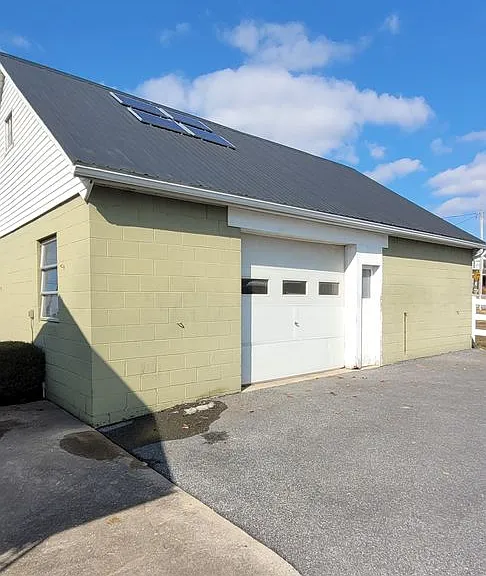 331 Newport Rd — Photo 32