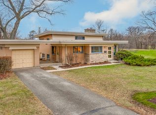 700 S Na Wa Ta Ave, Mount Prospect, IL 60056