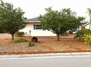 3016 Tanglewood Dr, Sarasota, FL 34239