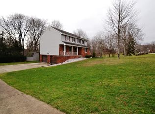208 Foxglove Dr, Baden, PA 15005