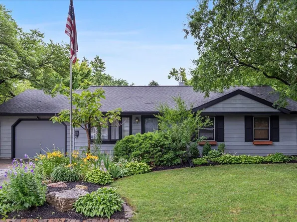 1313 Holiday Dr, Carter Lake, IA 51510
