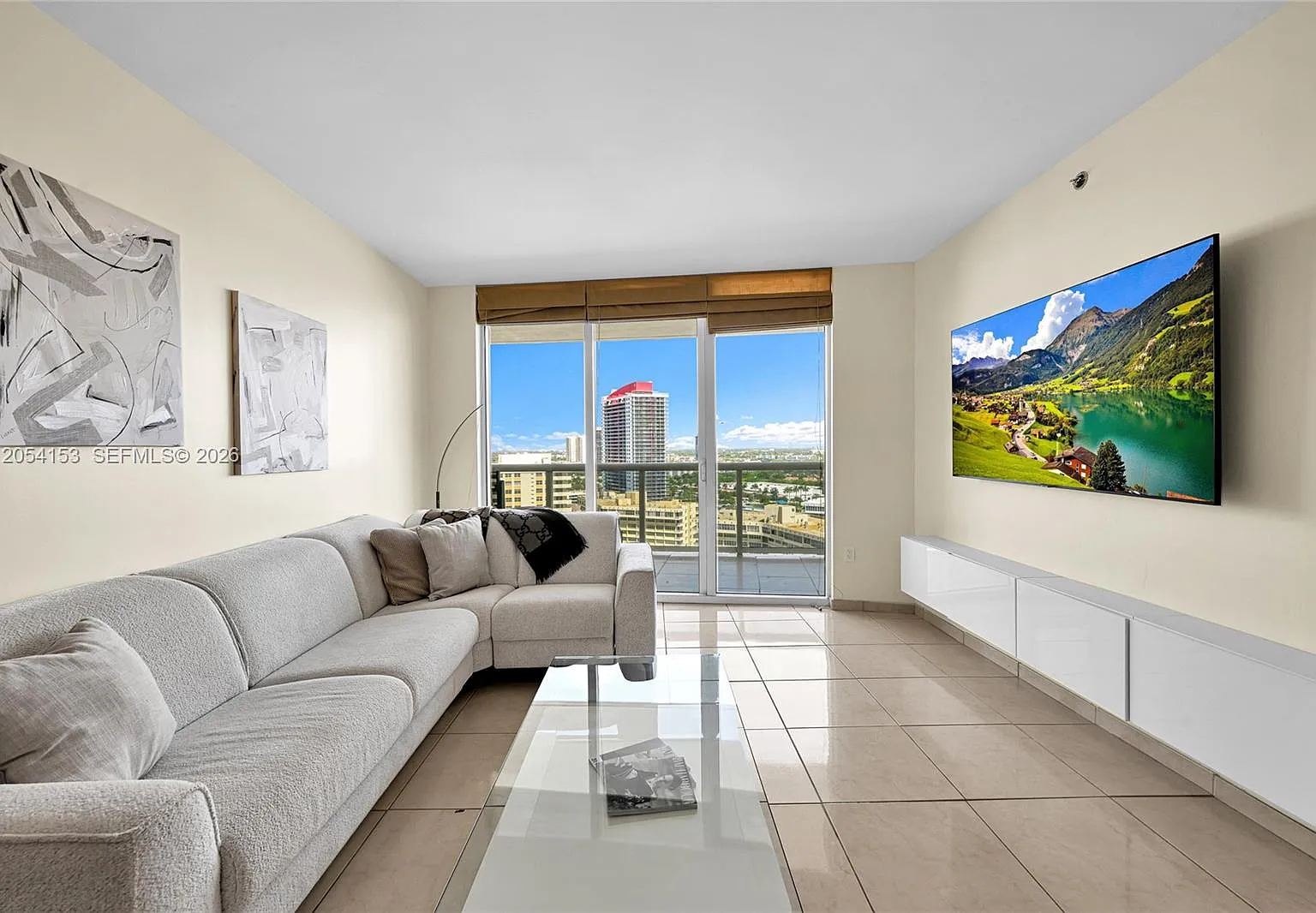 Beach Club Condo — Photo 1