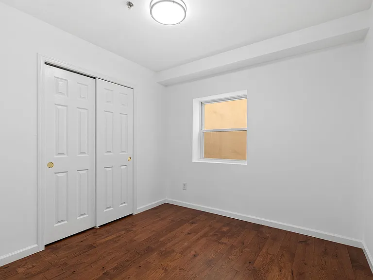 720 23rd St #1 — Photo 7