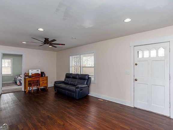 3rd image of 3237 Gus Robinson Rd