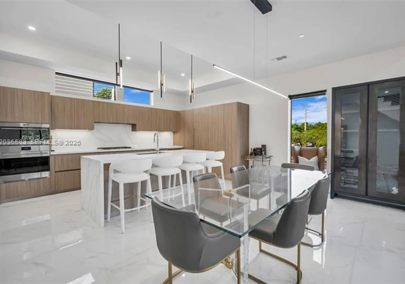 820 NE 2nd St th 1, Fort Lauderdale, FL 33301 — Photo 1