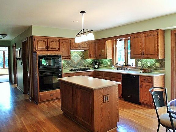4th image of 3031 Walden Cir