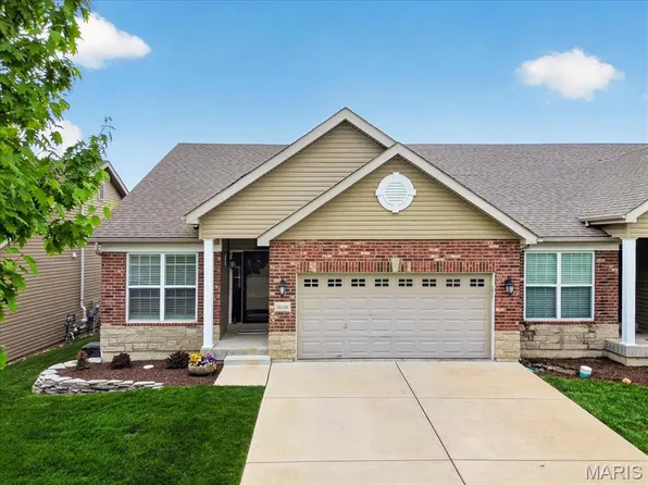 16129 Amber Vista Dr, Ellisville, MO 63021