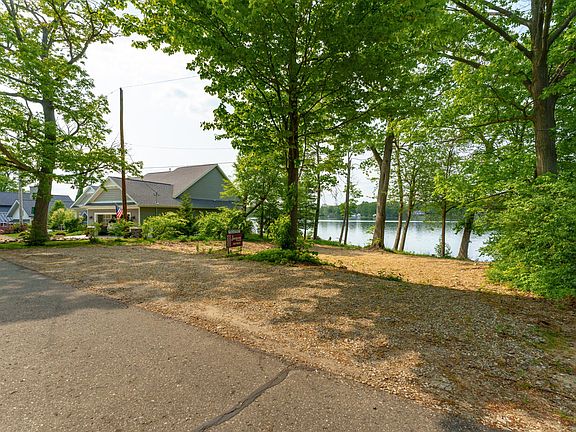 5th image of 10850 Long Point Dr
