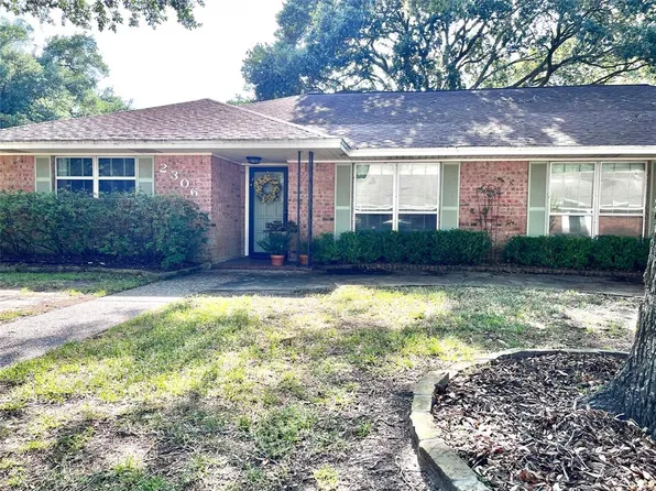 2306 Eaves Drive, Baytown, TX 77520