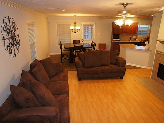 4th image of 18122 Rexine Ln