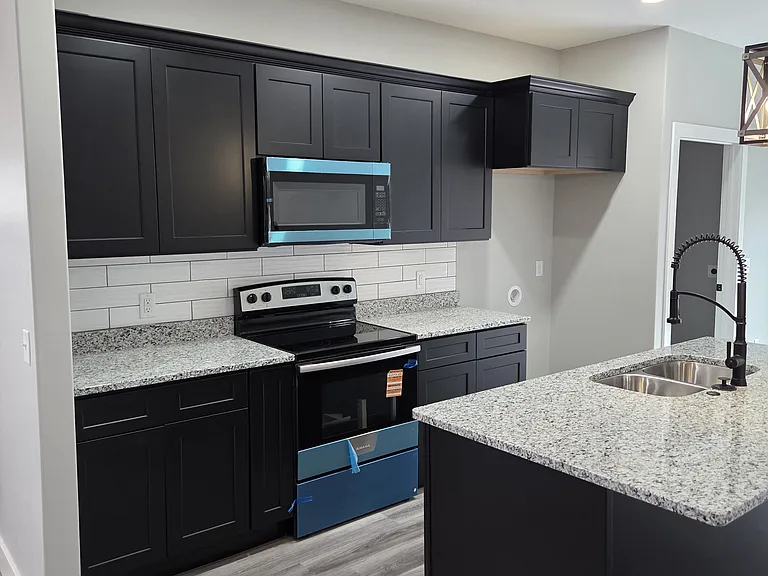 1152 Vista Ct — Photo 3