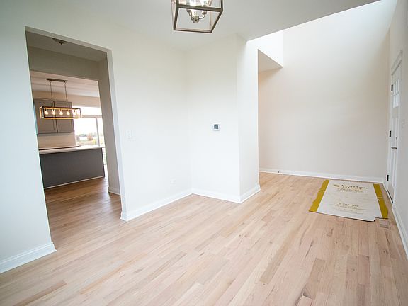 3rd image of 20776 Barker St