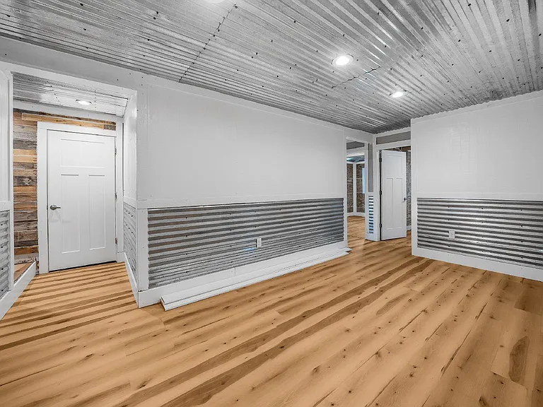 10011 Little Creek Cir — Photo 20