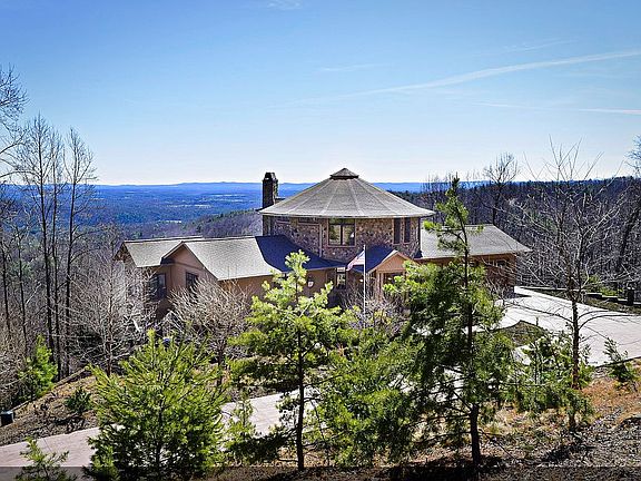 2nd image of 445 Idlewild Dr