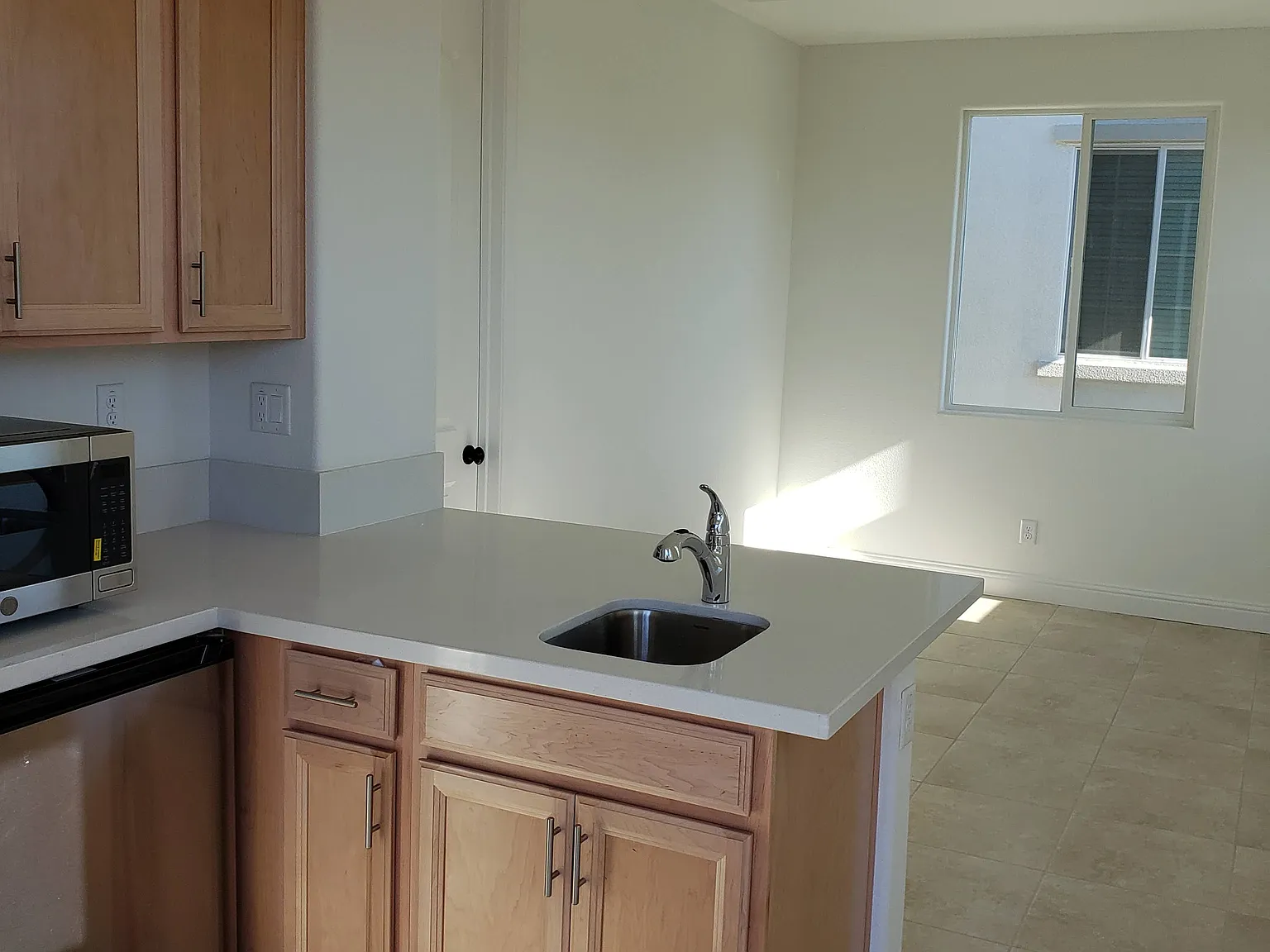 1 bed, 436 sqft, $1,550 — Photo 2