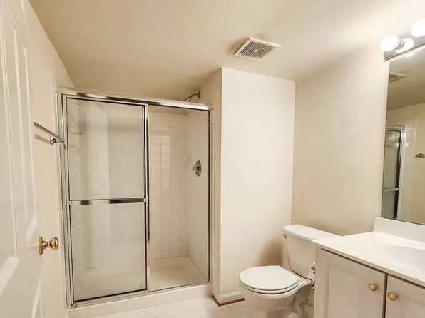 9120 Stonegarden Dr, Lorton, VA 22079