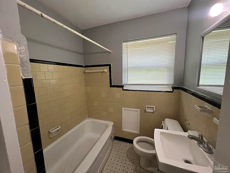 103 Ellinor Ct #B — Photo 14