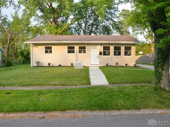 1490 Azalea Dr, Dayton, OH 45417