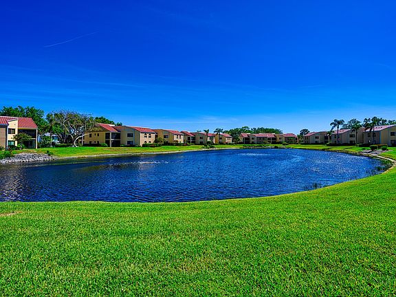 5th image of 601 Beachwalk Cir #L-104